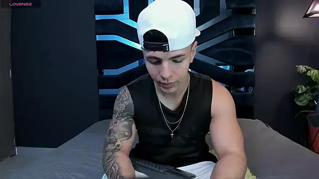 Flynn_Riider from StripChat is Freechat
