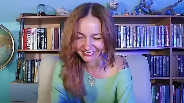 Foxilady357 from StripChat is Freechat