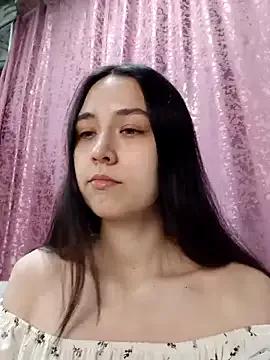 Foxylce from StripChat is Freechat