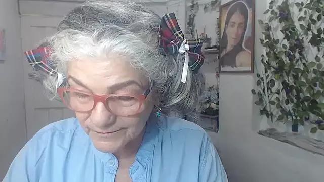 FunnyGrandma from StripChat is Freechat