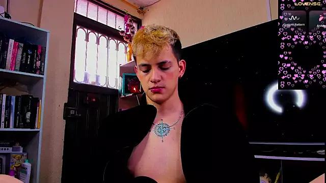 GabyThoms from StripChat is Freechat