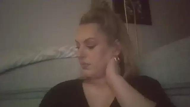 Gigi-Honey from StripChat is Freechat