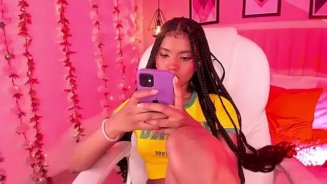 Gigi_Strawberry from StripChat is Freechat