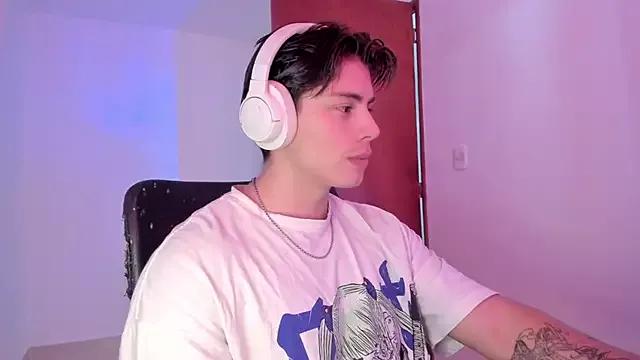 Giordano_Russo from StripChat is Freechat