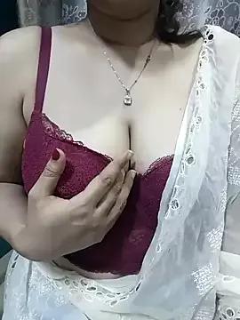 Glamour_queen from StripChat is Freechat
