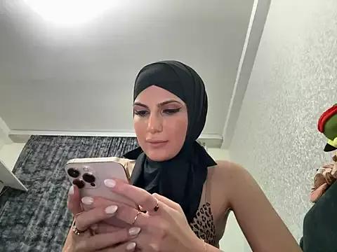 Photos of GumusGuray from StripChat is Freechat