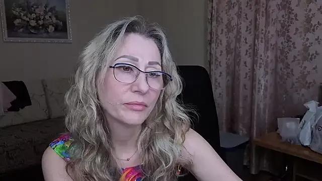 Habibi_Honeyy from StripChat is Freechat