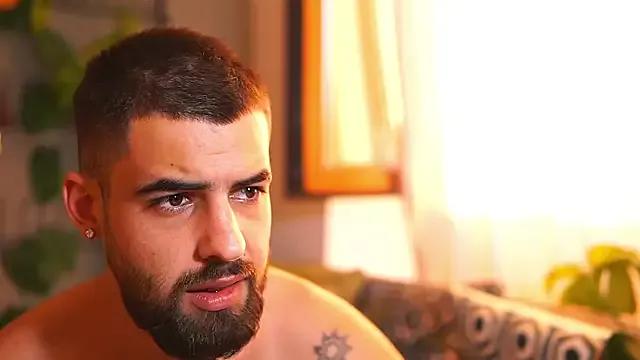 HairyRobxxx from StripChat is Freechat