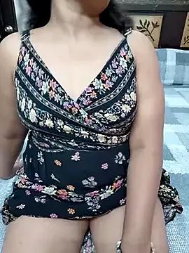 Half_girlfrnd_530 from StripChat is Freechat