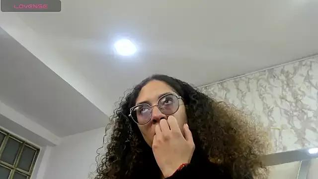 Hanna_Cornee_ from StripChat is Freechat