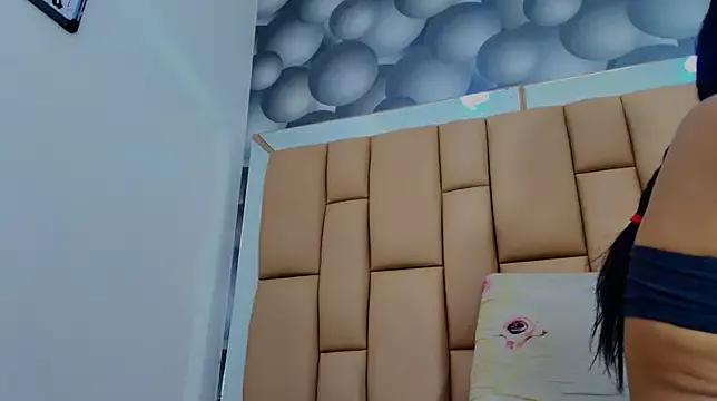 hannah_teehn from StripChat is Freechat