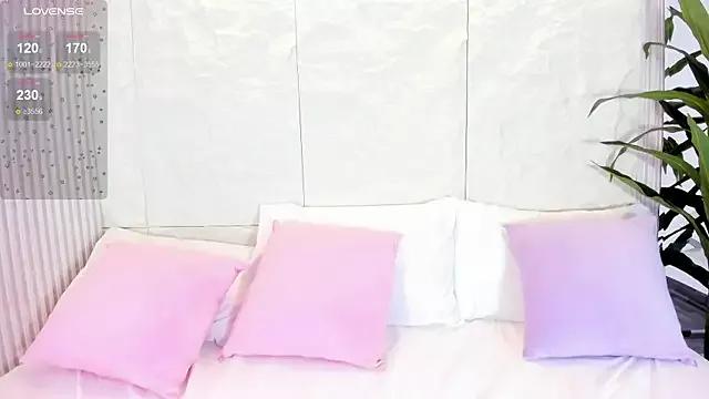 HannaKarson from StripChat is Freechat