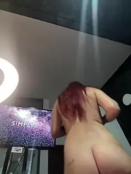 HannaSmiith from StripChat is Freechat