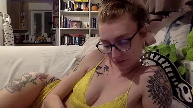 harleyblair from StripChat is Freechat