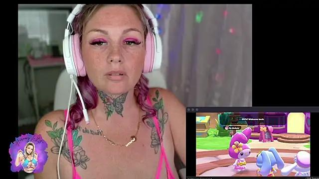 Check-out our cam rooms range and converse on a personal level with our delicious livecams streamers, showing off their spicy curves and toys.