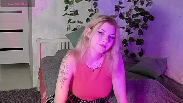 HellenHornny from StripChat is Freechat