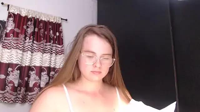 HellenMiyer1111 from StripChat is Freechat