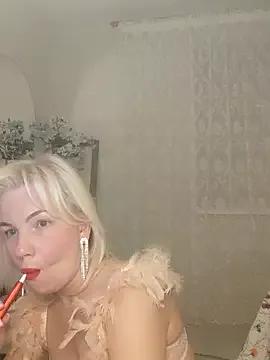 HimiLoverx from StripChat is Freechat