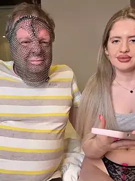 Holly-Glamour from StripChat is Freechat