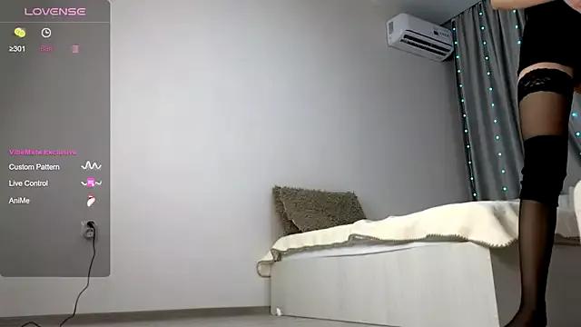 honey_yani from StripChat is Freechat