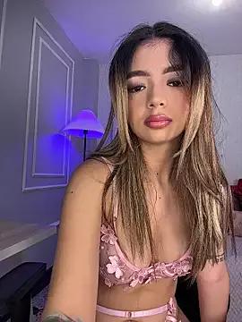 HoneyMollyX from StripChat is Freechat