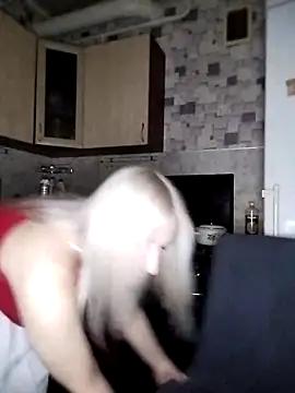 HoneyNelly from StripChat is Freechat