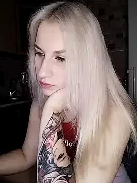 HoneyNelly from StripChat is Freechat