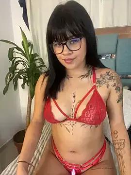 honeyy_mia from StripChat is Freechat