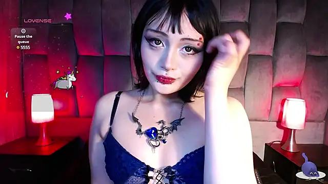 Check-out our cam rooms range and converse on a personal level with our delicious livecams streamers, showing off their spicy curves and toys.