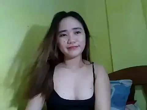 HornyAsian4uxx from StripChat is Freechat