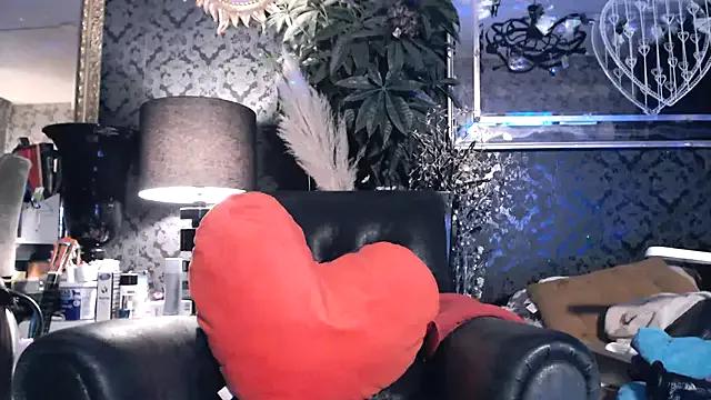 Check-out our cam rooms range and converse on a personal level with our delicious livecams streamers, showing off their spicy curves and toys.