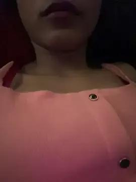 Hot_Goldengirl from StripChat is Freechat