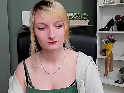 hottieBlair from StripChat is Freechat