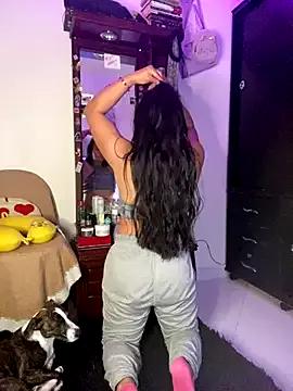 iam_valery from StripChat is Freechat