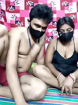INDINSEXYCOUPLE328 from StripChat is Freechat