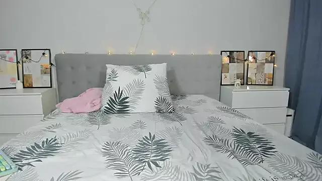 Infinite_Desire from StripChat is Freechat