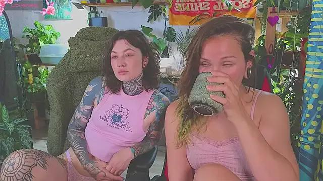 Ink_bloom from StripChat is Freechat