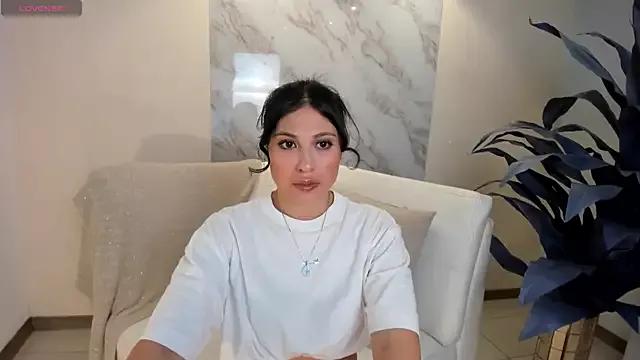 IrinaPortman from StripChat is Freechat