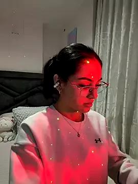 IrisBrowm from StripChat