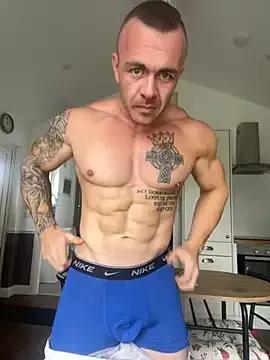 irishdaddyxxl from StripChat is Freechat