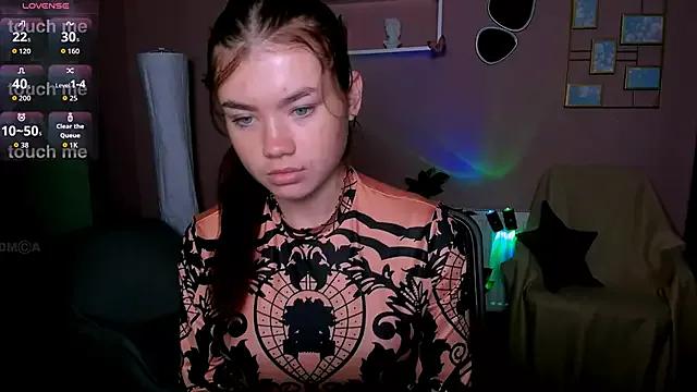 Check-out our cam rooms range and converse on a personal level with our delicious livecams streamers, showing off their spicy curves and toys.