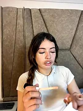 Isabela_Colins from StripChat is Freechat