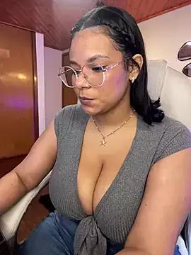 Isabella_boobd from StripChat is Freechat