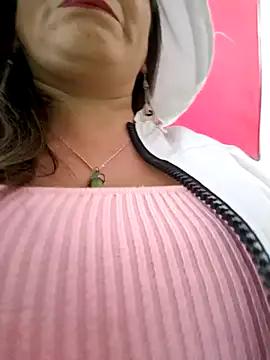 Isabellaa_Garcia_ from StripChat is Freechat