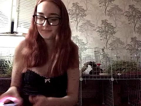 ivysplayhouse from StripChat is Freechat