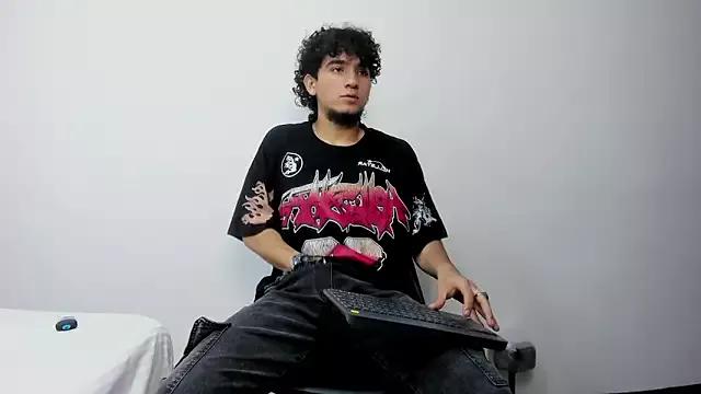 JackesTaylor from StripChat is Freechat