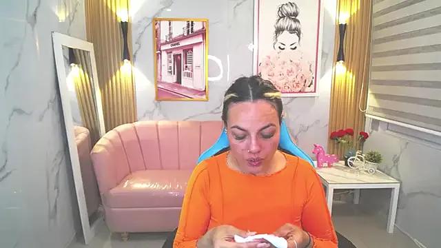 Jade_Jones_a from StripChat is Freechat