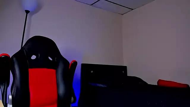 james_connor2 from StripChat is Freechat