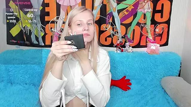 Check-out our cam rooms range and converse on a personal level with our delicious livecams streamers, showing off their spicy curves and toys.