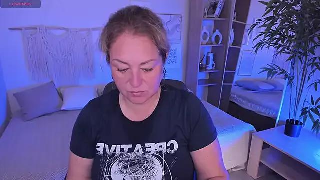 JenniferLight from StripChat is Freechat